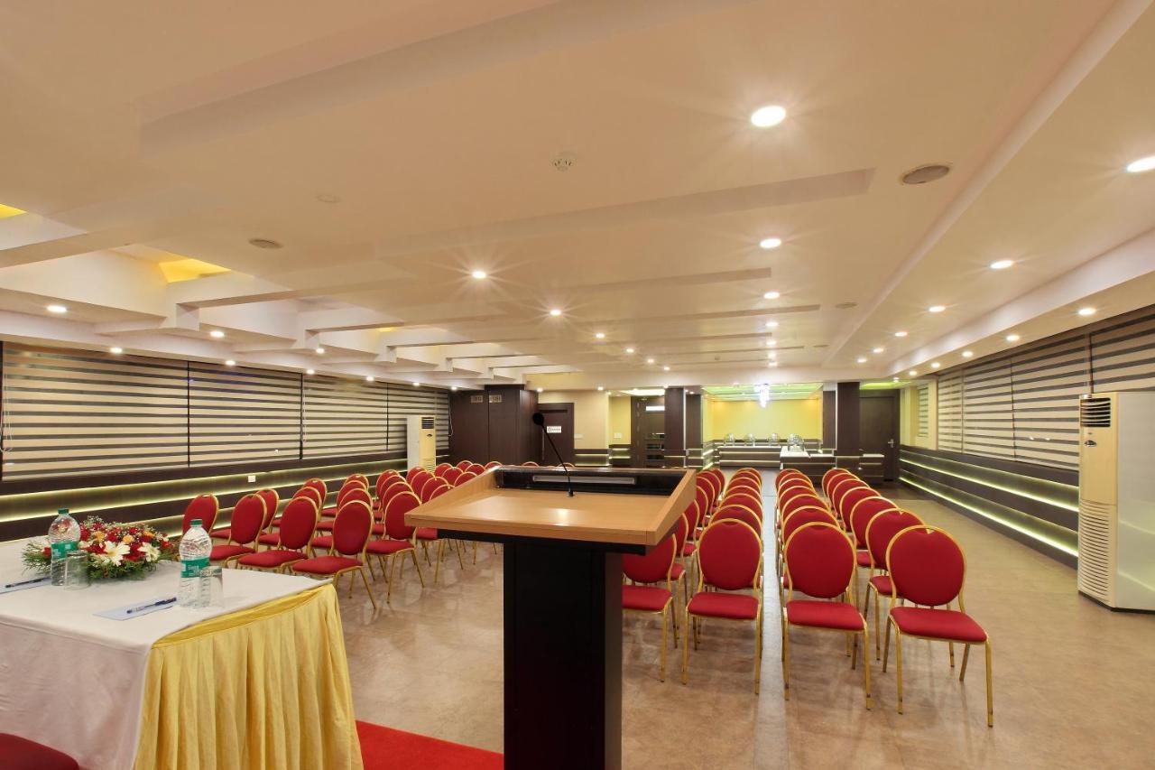 Hotel Kings Empire Kochi Zewnętrze zdjęcie