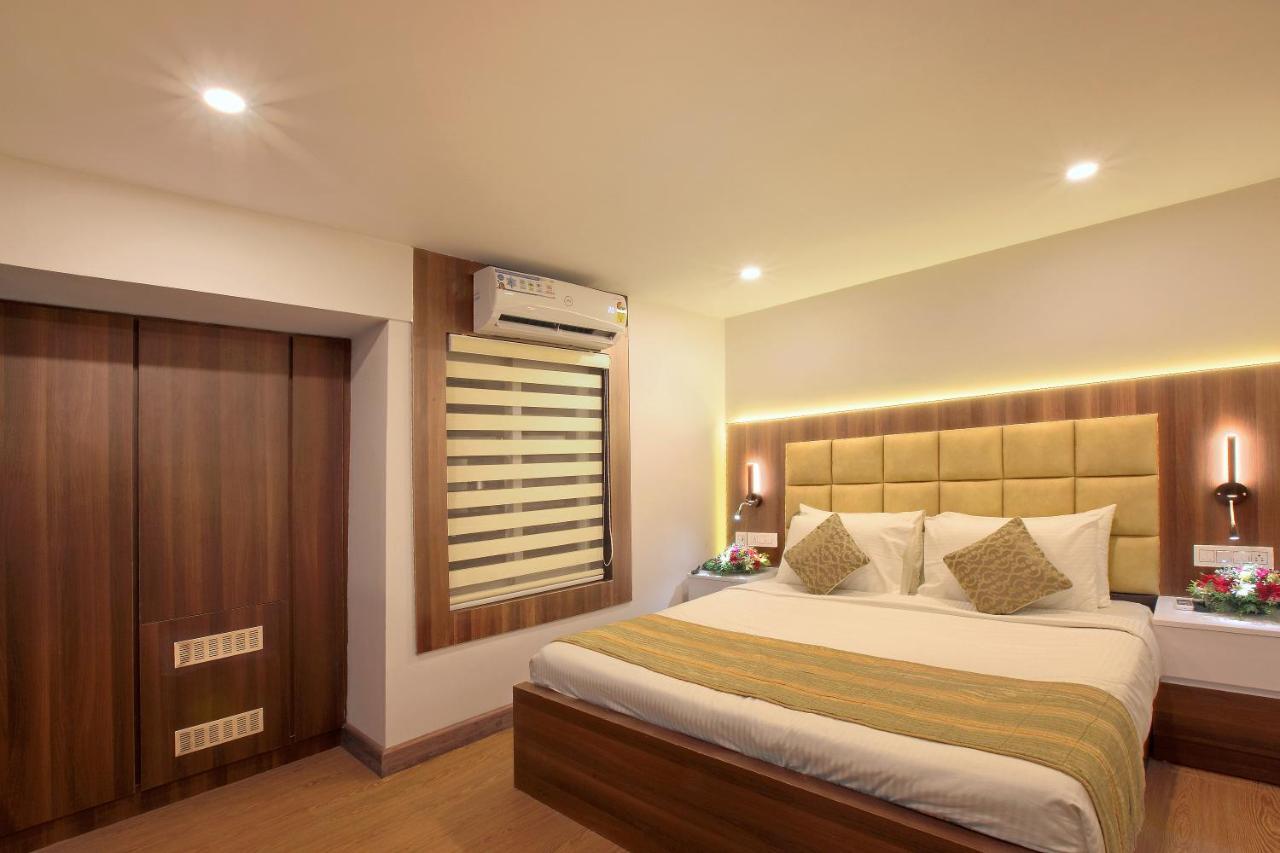Hotel Kings Empire Kochi Zewnętrze zdjęcie