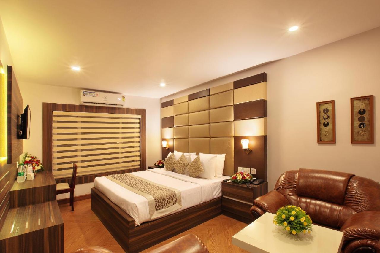 Hotel Kings Empire Kochi Zewnętrze zdjęcie