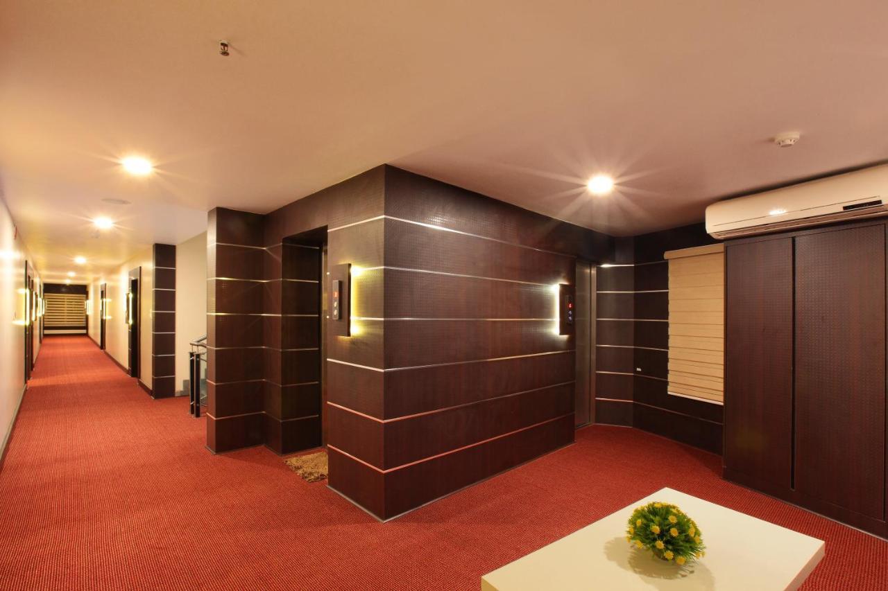 Hotel Kings Empire Kochi Zewnętrze zdjęcie