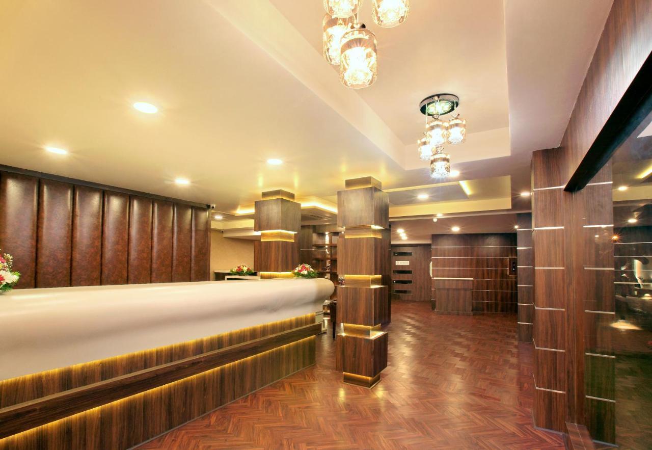 Hotel Kings Empire Kochi Zewnętrze zdjęcie